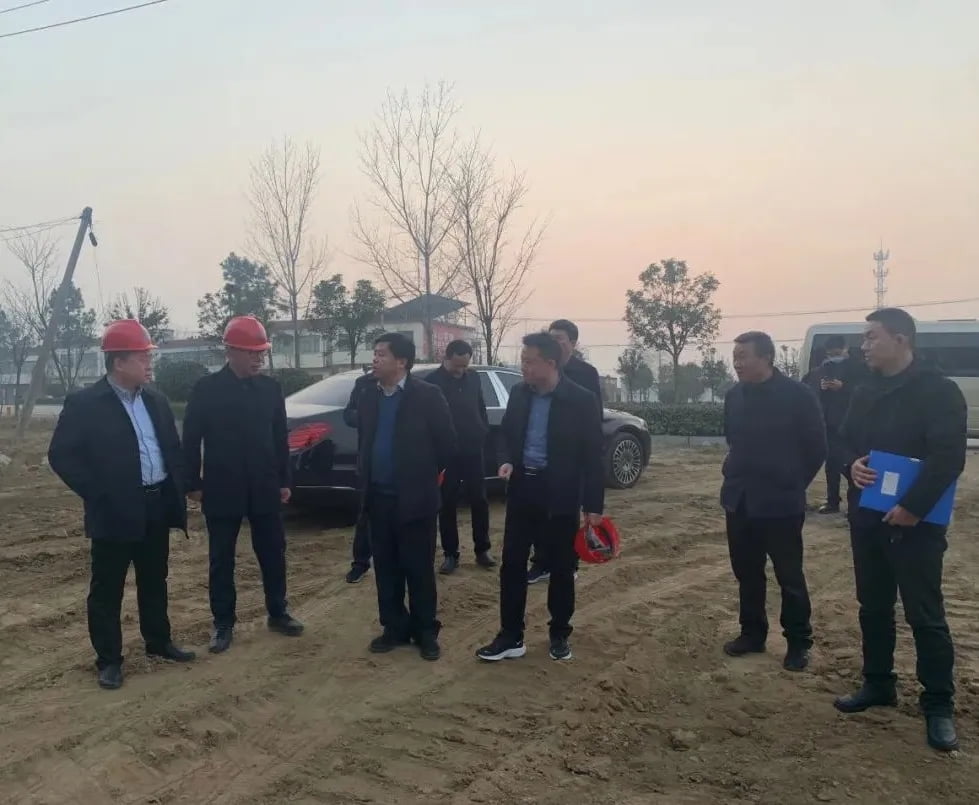 平橋區(qū)主要領導視察永和集團城陽城拌合站項目